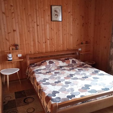Ferienwohnung Карпатські Ночі Чан На Території Jaremtsche Exterior foto